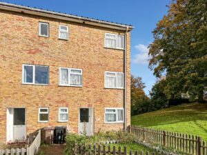 Launcelot Close, Andover, SP10